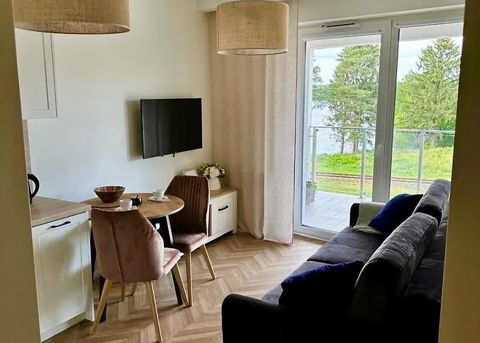 Urokliwy Apartament Z Duzym Tarasem I Widokiem Na Jezioro Biale